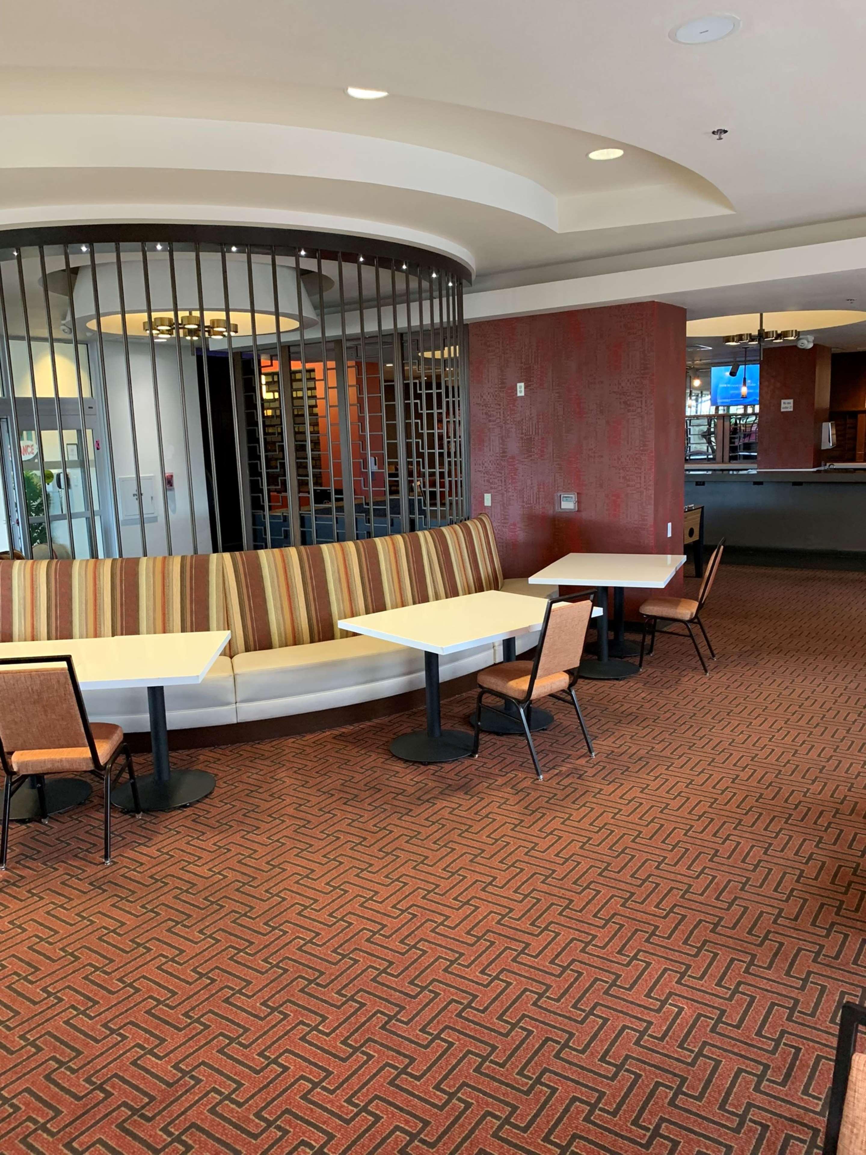 Doubletree By Hilton Las Vegas East Flamingo Buitenkant foto