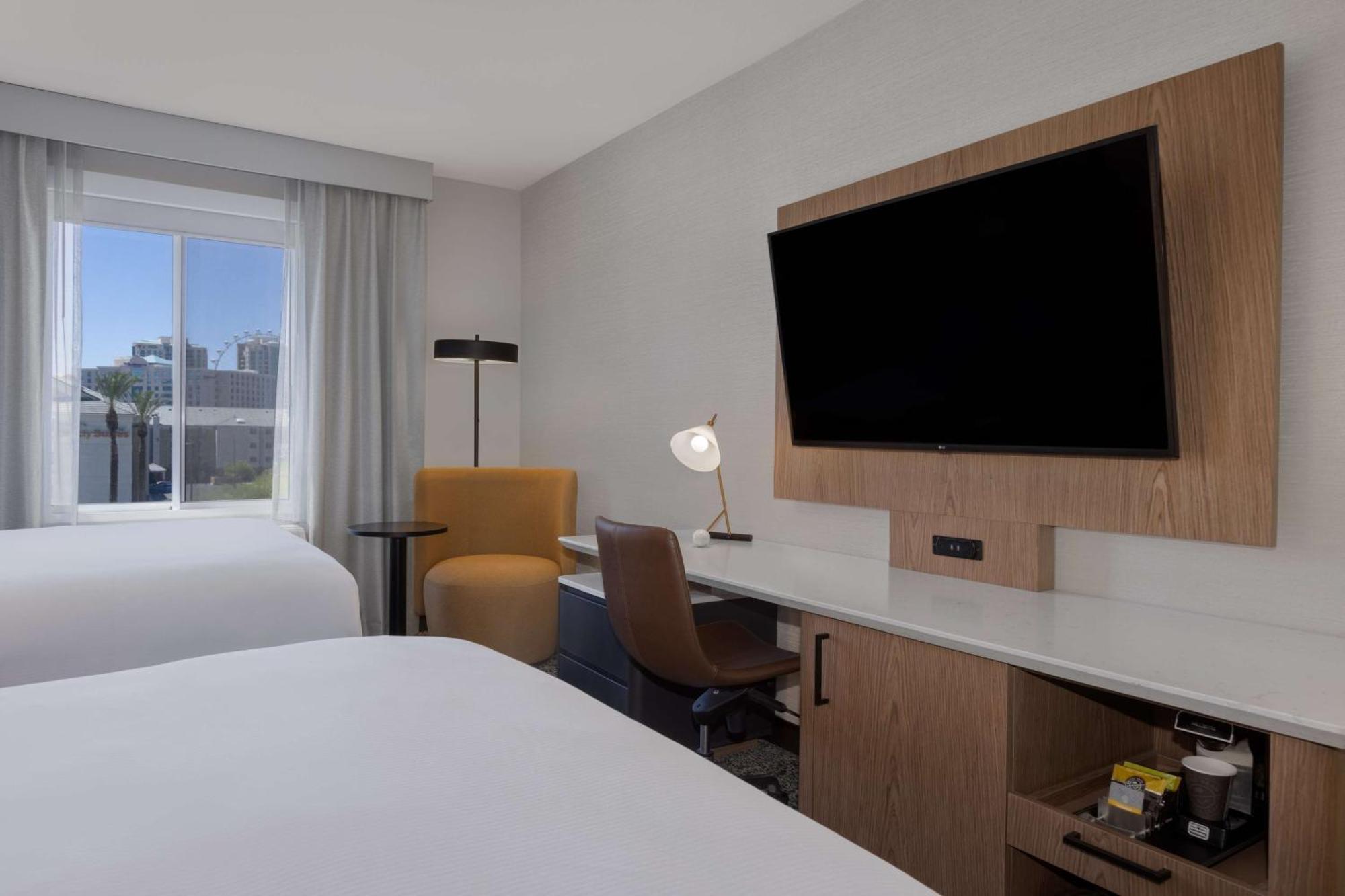 Doubletree By Hilton Las Vegas East Flamingo Buitenkant foto