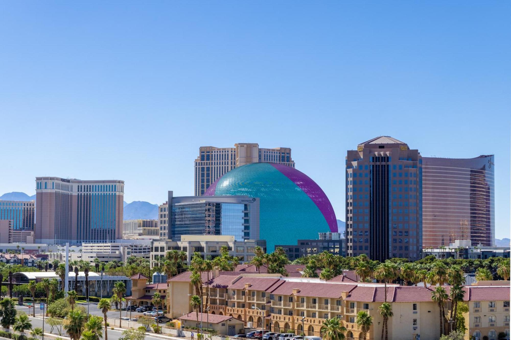 Doubletree By Hilton Las Vegas East Flamingo Buitenkant foto