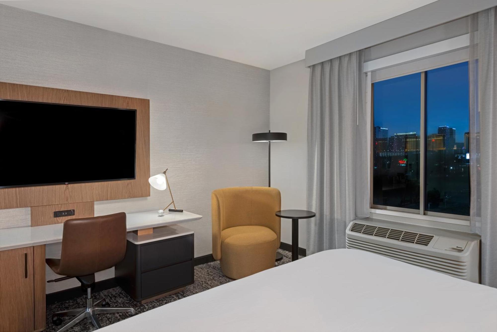 Doubletree By Hilton Las Vegas East Flamingo Buitenkant foto